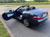 Mercedes-Benz SLK 250 BlueEFFICIENCY Autom. - Mercedes-Benz Ca - Mercedes-Benz SLK-Klasse in Frankfurt (Main)