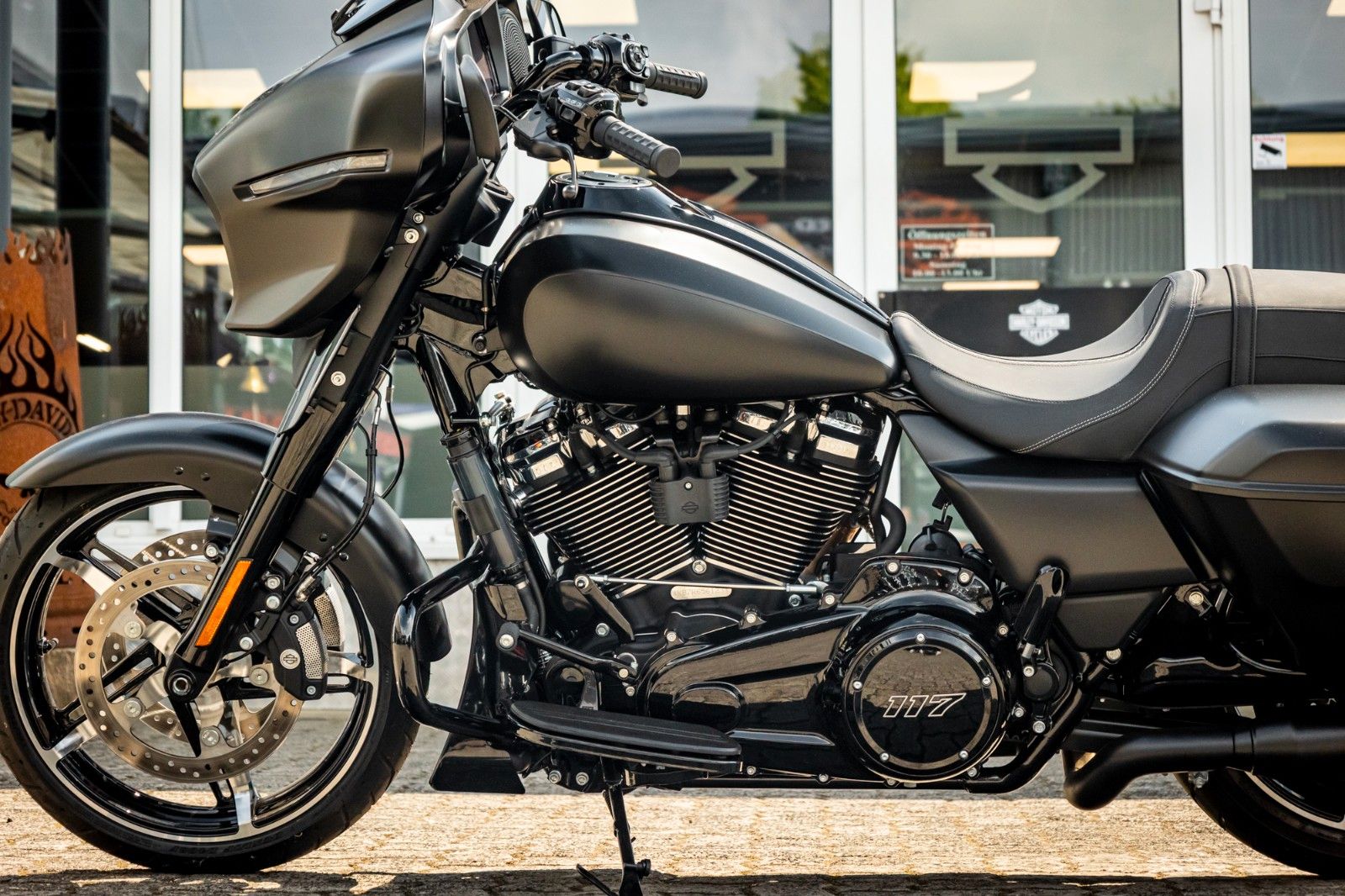 Fahrzeugabbildung Harley-Davidson Street Glide FLHX MY24 117cui - Touring