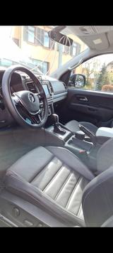 Volkswagen Amarok - Volkswagen Amarok: Schwarz