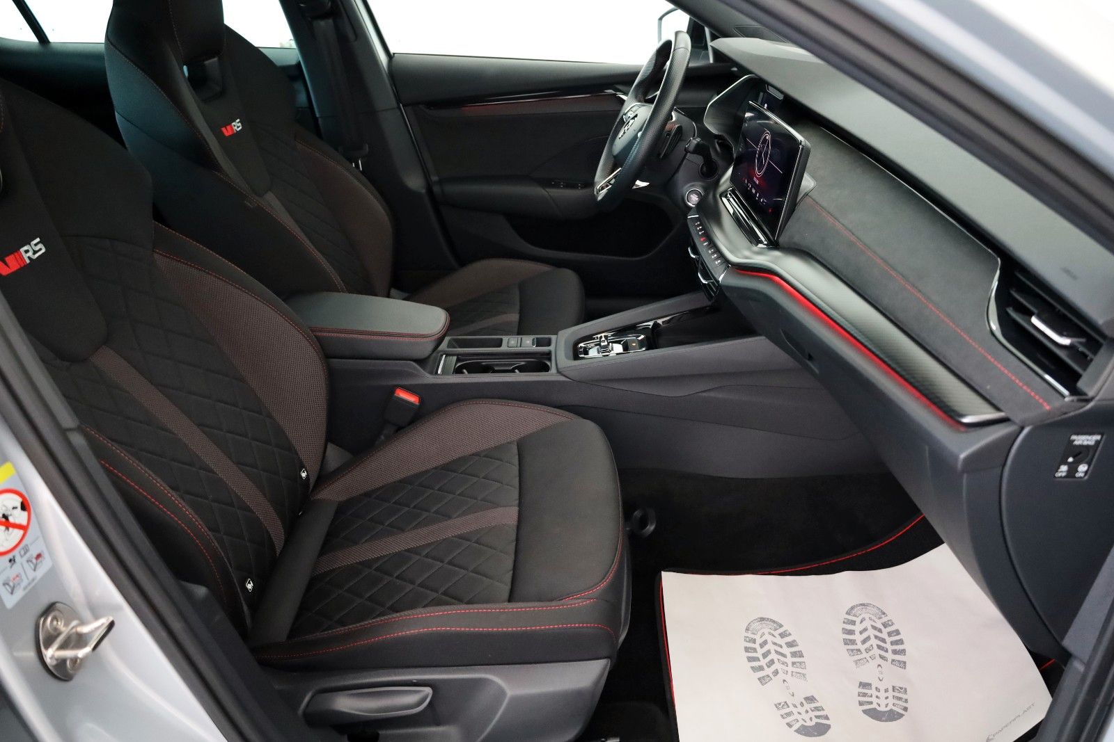 Fahrzeugabbildung SKODA Octavia Lim. RS, T.Leder,Navi,LED,SH,Kamera,ACC