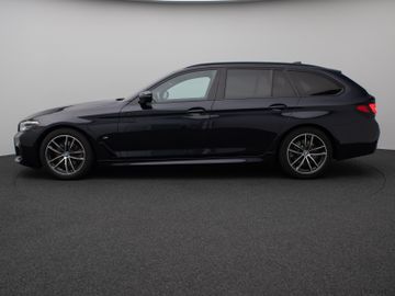 Fahrzeugabbildung BMW 520d M Sport Kamera DAB HiFi M Sportfahrwerk LED