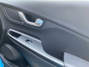 Hyundai Kona Select Elektro Kam.+KeyLess+Navi+SHZ+ACC