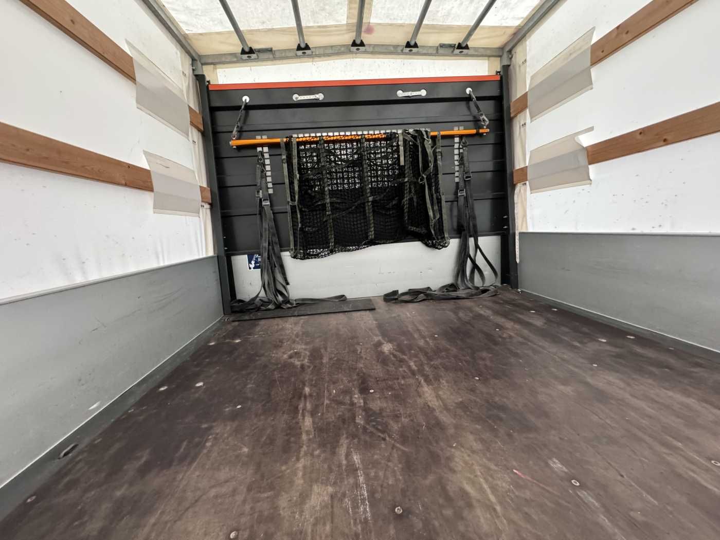 Fahrzeugabbildung Mercedes-Benz Sprinter 215 CDI DoKa 9G Klima AHK Tempomat SHZ