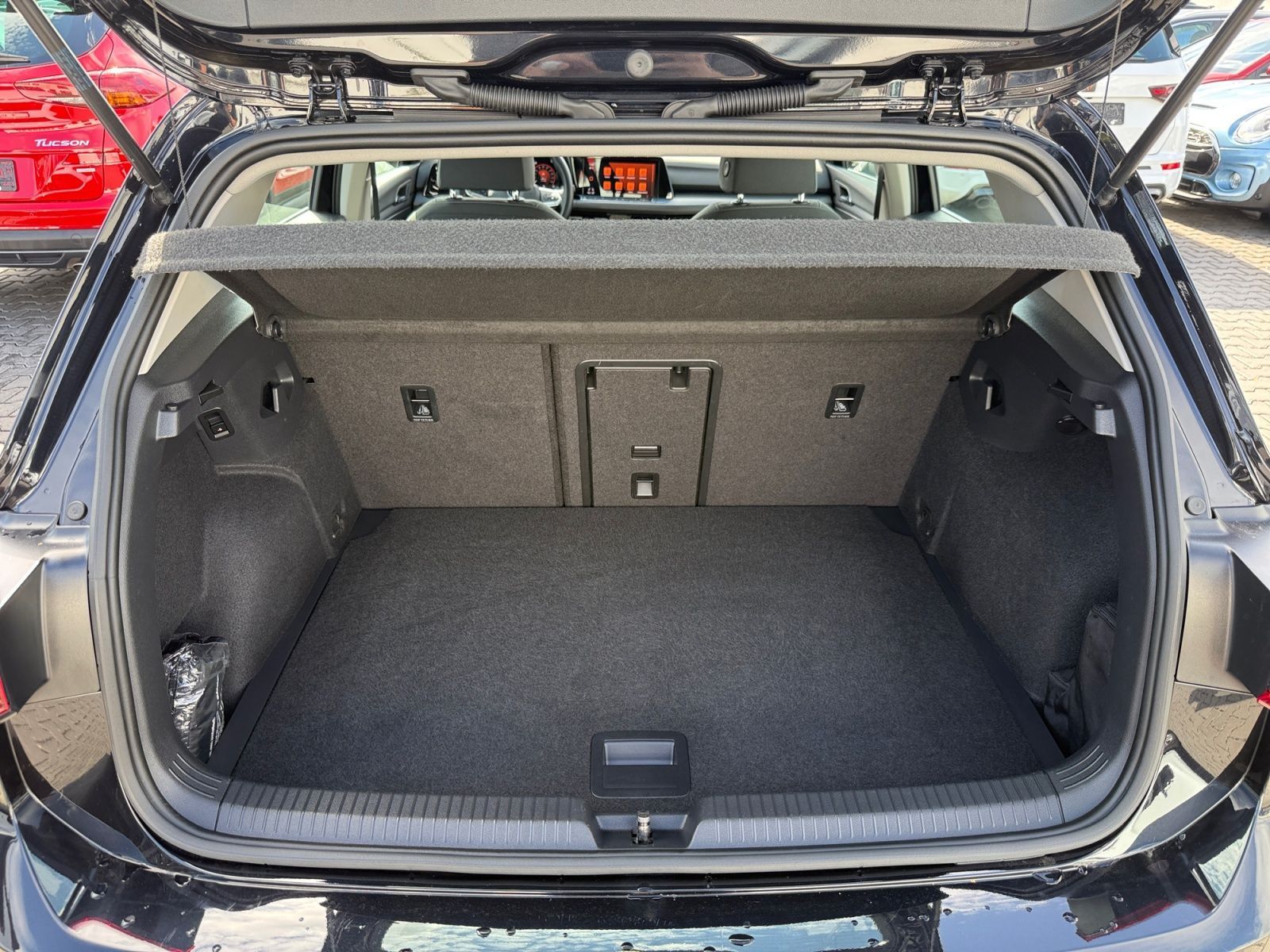 Fahrzeugabbildung Volkswagen Golf VIII 2.0 TDI Style AHK MATRIX-LED