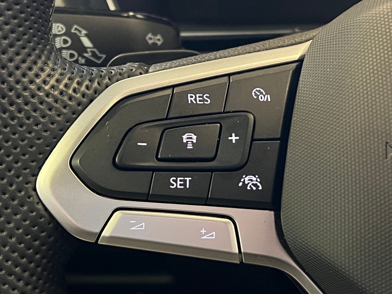 Fahrzeugabbildung Volkswagen Passat Variant Alltrack 2.0 TDI DSG 4MOTION *AHK