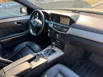 Mercedes E 220 - 10