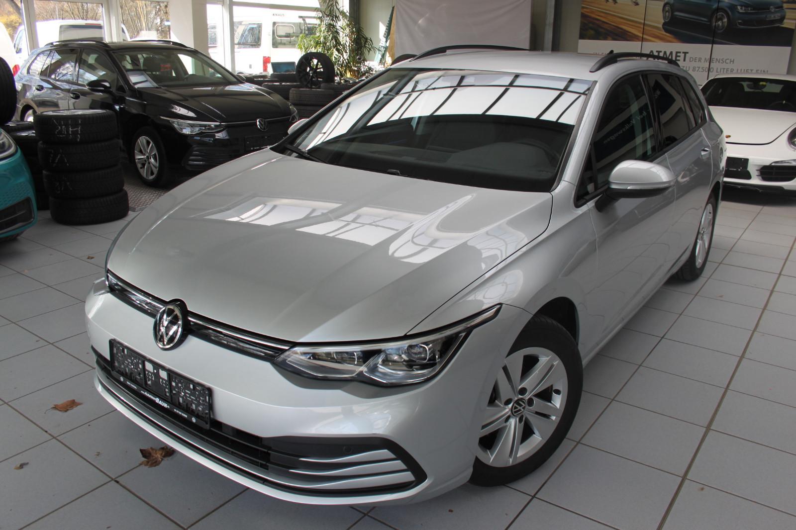 Volkswagen Golf VIII Variant/DSG/AHK/NAVI/STZHZ/LED+/PDC/AL