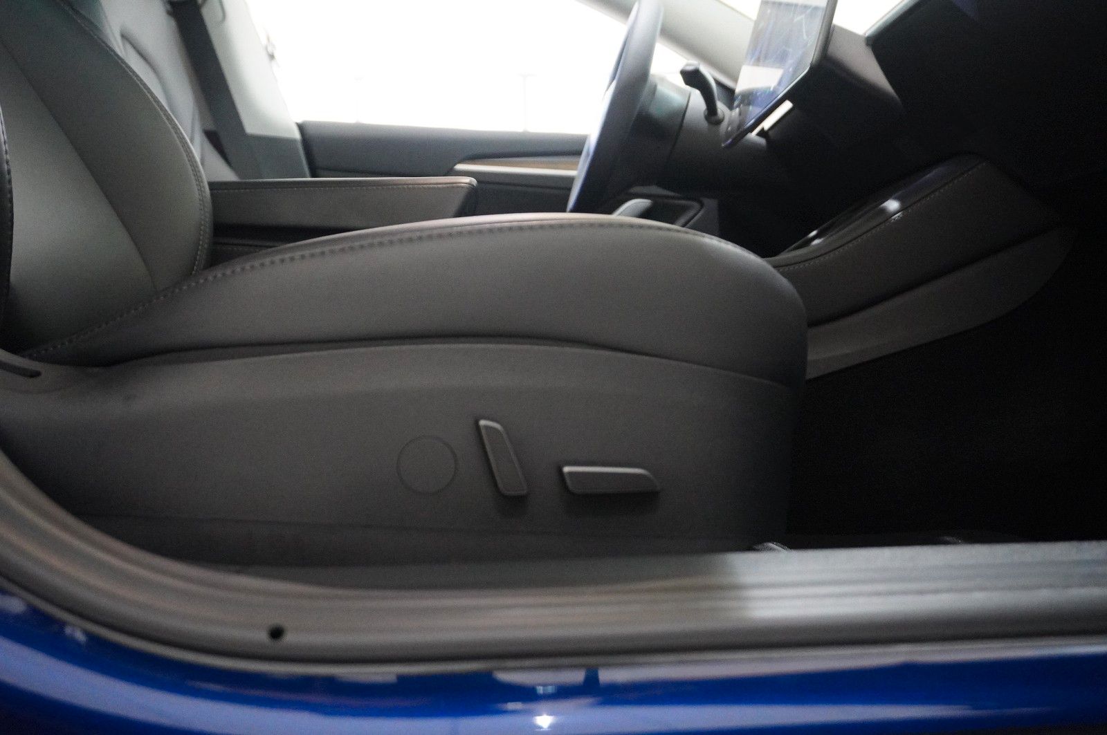 Fahrzeugabbildung Tesla Model 3 PERFORMANCE DUAL-MOTOR NAVI/LED/KAMERA