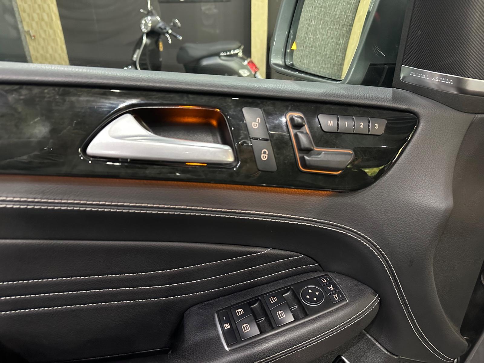 Mercedes-Benz ML 350 BlueTec 4Matic AMG Paket / Panorama/ EUR6