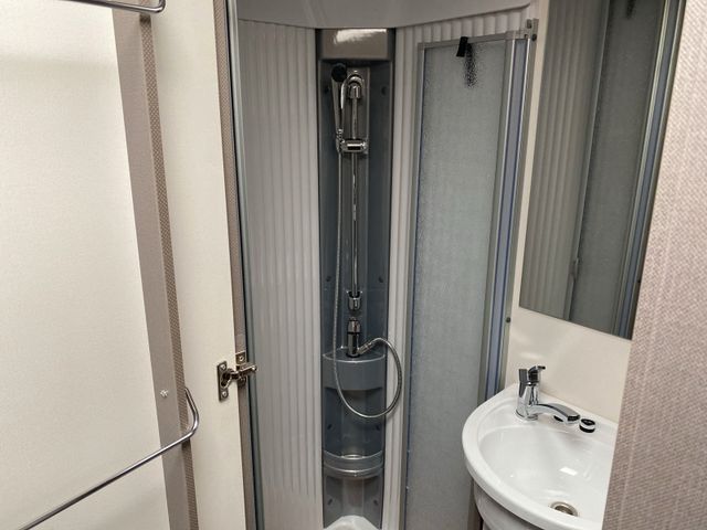 Etrusco A7300 DB Chassis Design Alu Rahmenfenster