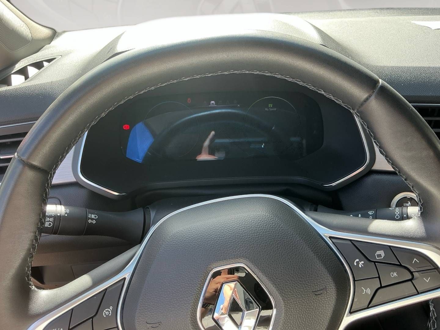 Fahrzeugabbildung Renault CAPTUR INTENS E-TECH PLUG-IN 160