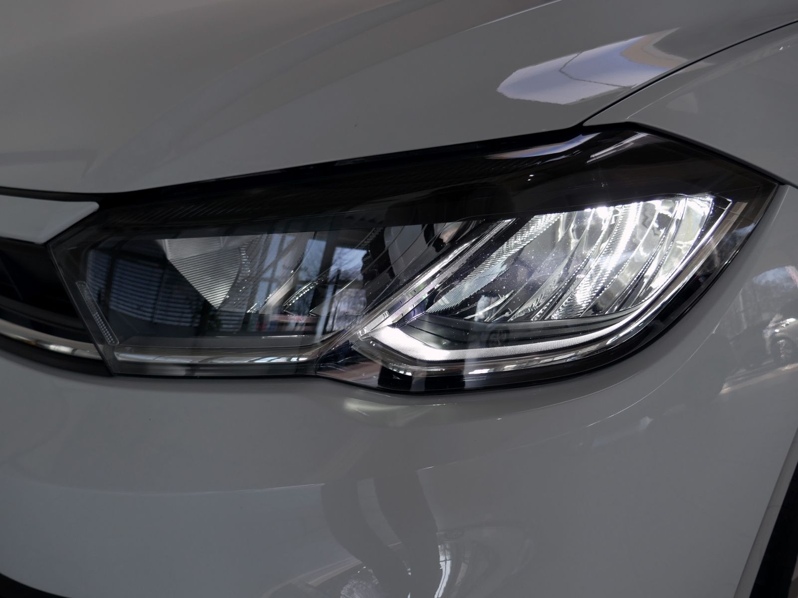 Fahrzeugabbildung Volkswagen Polo Life 1.0 MPI | LED RFK GRA Navi
