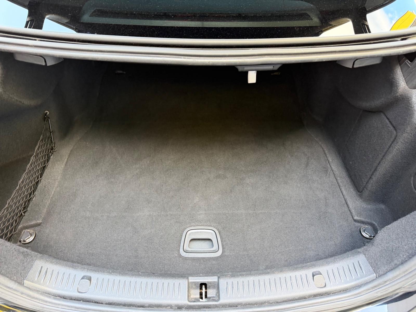 Mercedes-Benz E 220 d/AUTOMATIK/LED/LEDER/SHZ/NAVI/KAMERA