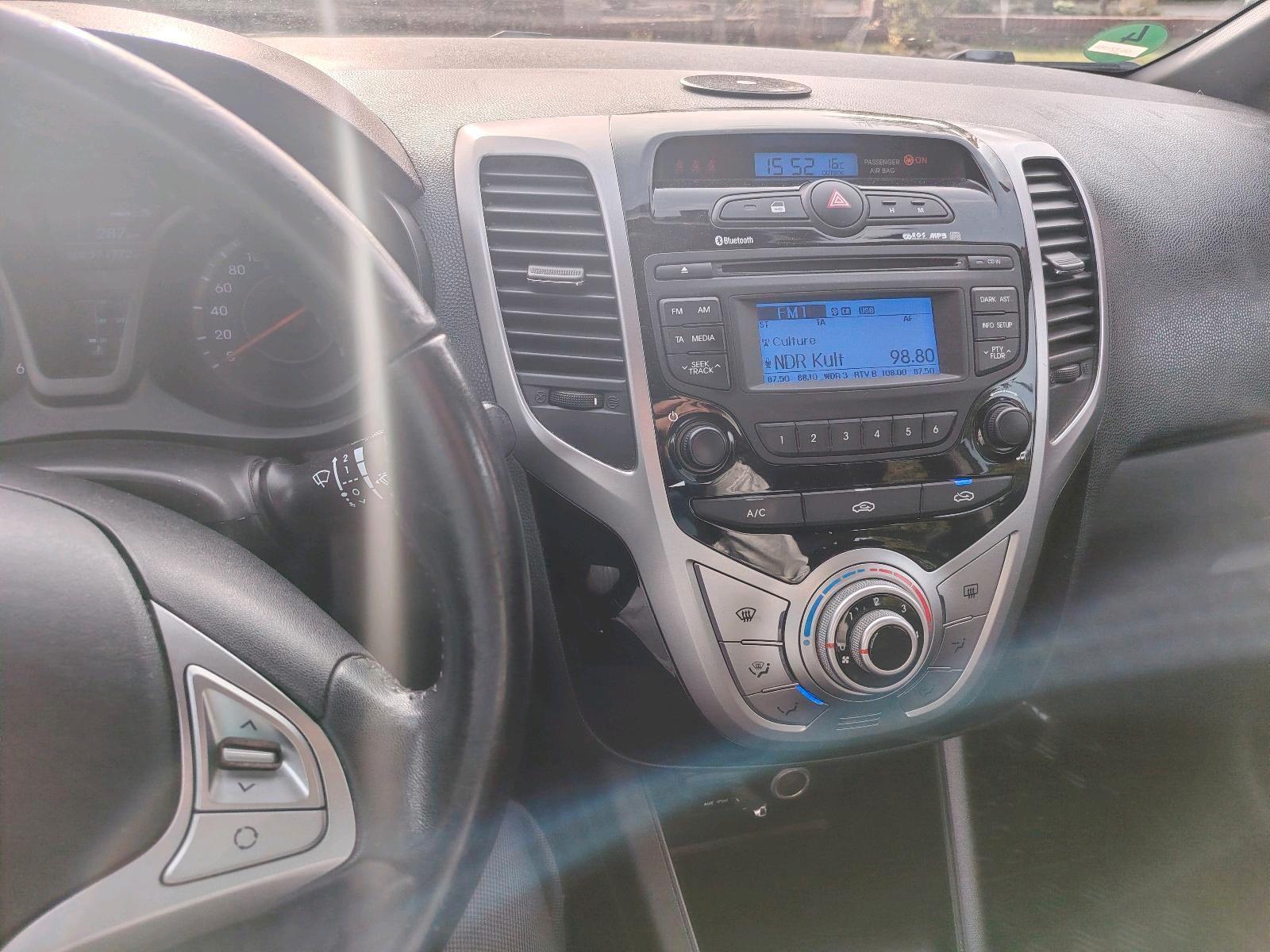 Hyundai ix20 2012 — photo 7