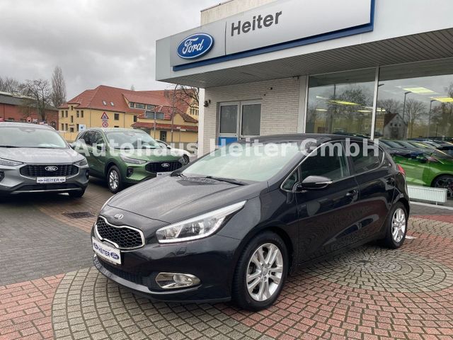 Kia Ceed 1.6 CRDi Spirit / Xenon+Navi+Kamera