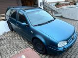 Volkswagen VW Golf IV 4 Variant Volkswagen - Volkswagen Golf aus 2003: Variant