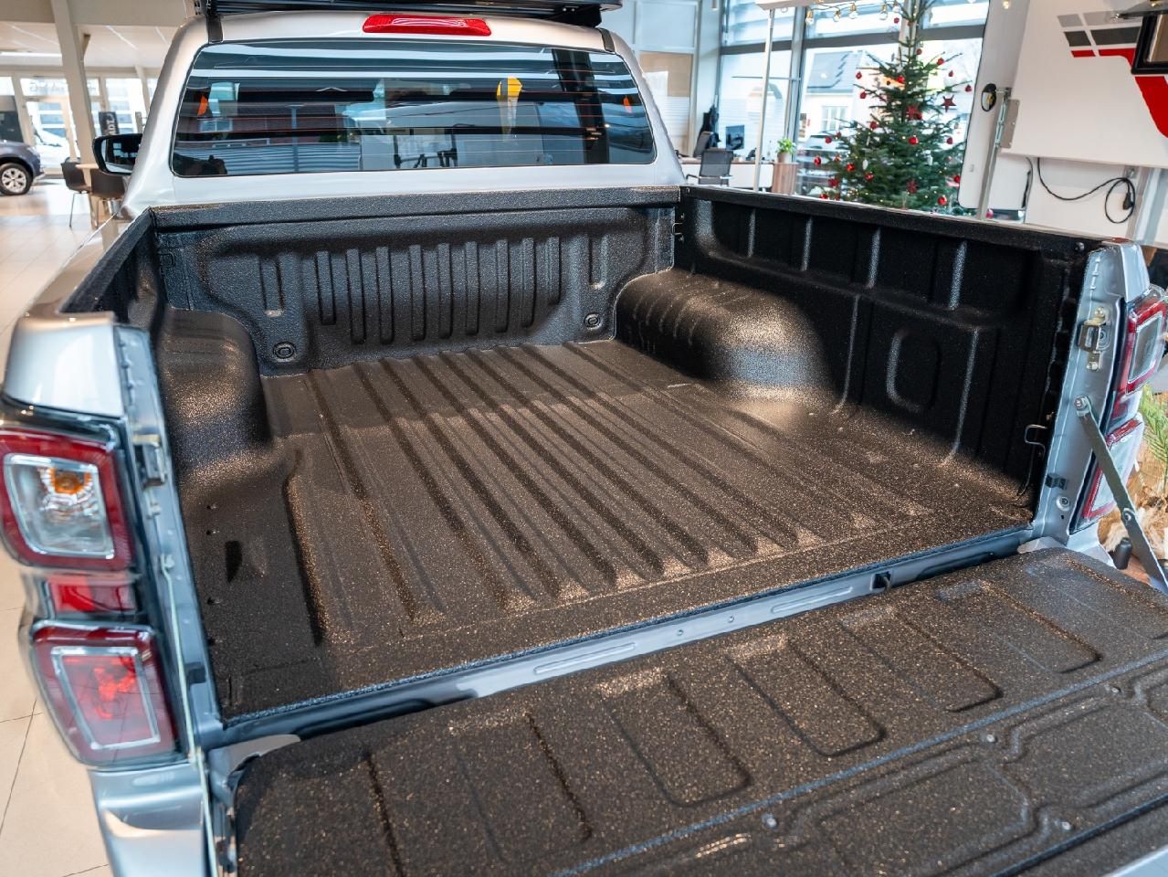 Fahrzeugabbildung Isuzu D-Max Double Cab 4WD V-CROSS