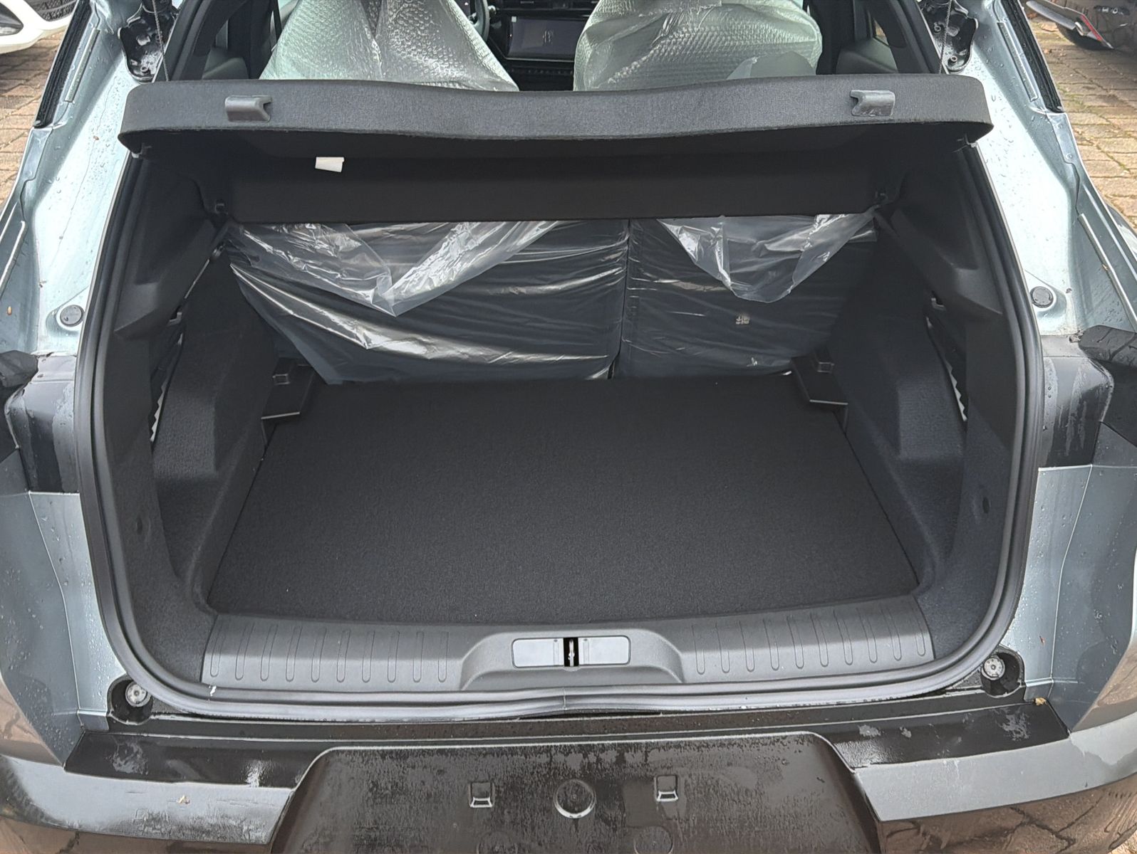 Fahrzeugabbildung Alfa Romeo Junior Ibrida 1.2 VGT 48V-Hybrid 100 kW Speciale