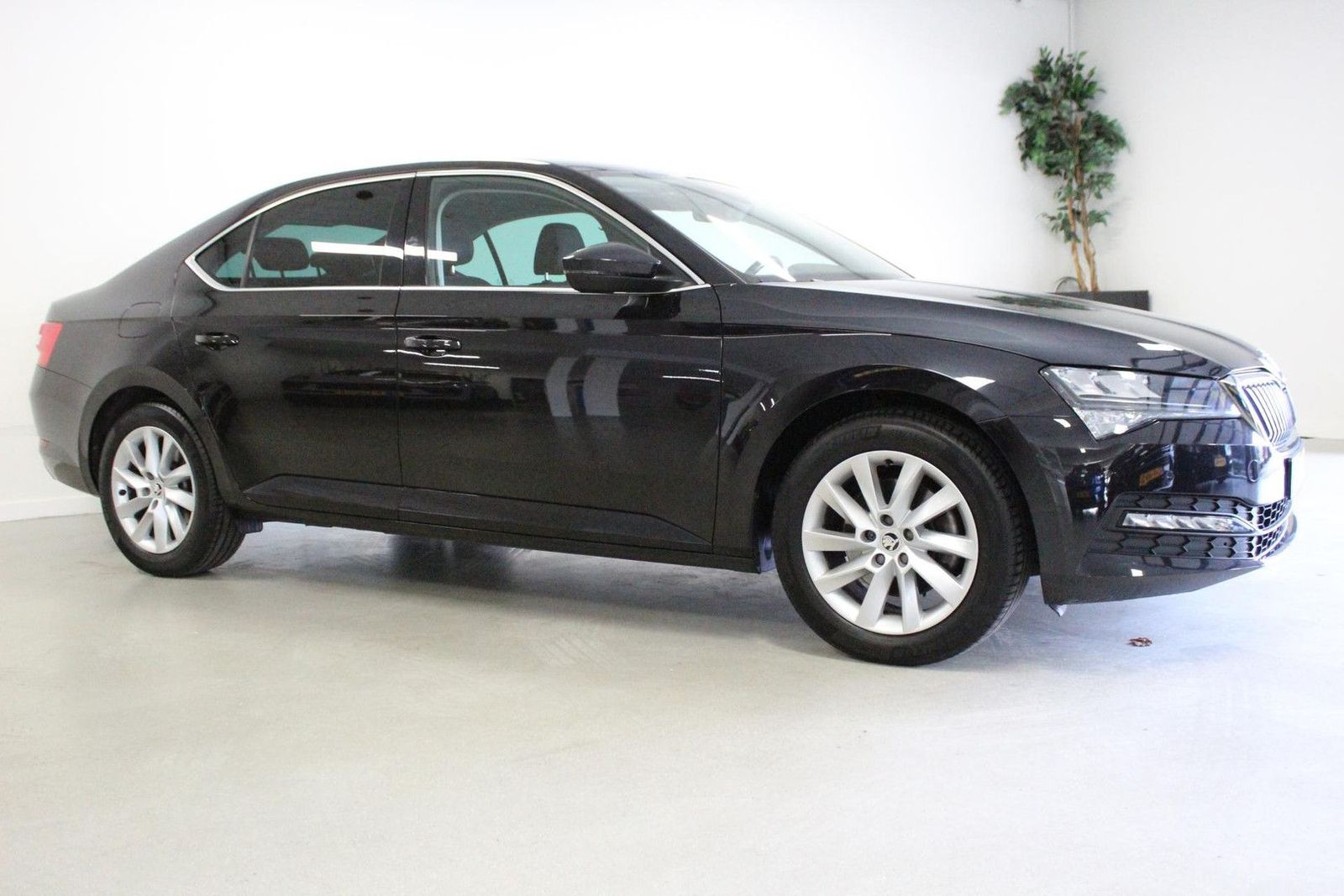 Skoda Superb 1.5 TSI ACT Business Edition | NL-AUTO+N. imagem 2