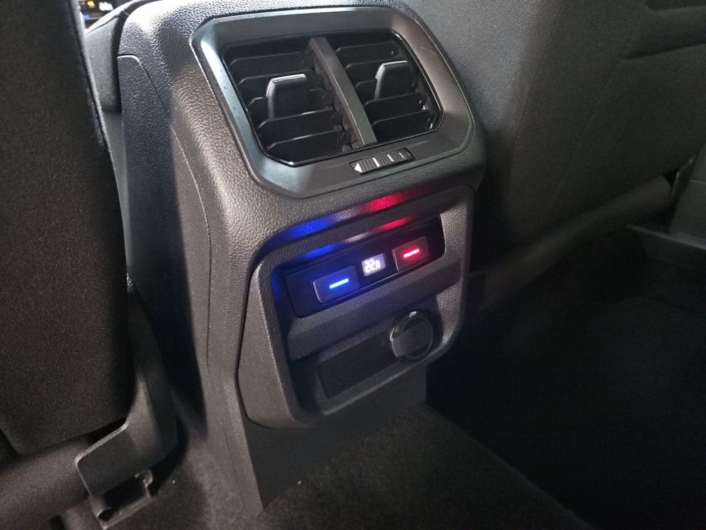 Fahrzeugabbildung Volkswagen Tiguan 1.5 TSI United OPF (EURO 6d) ACC AHK AUT