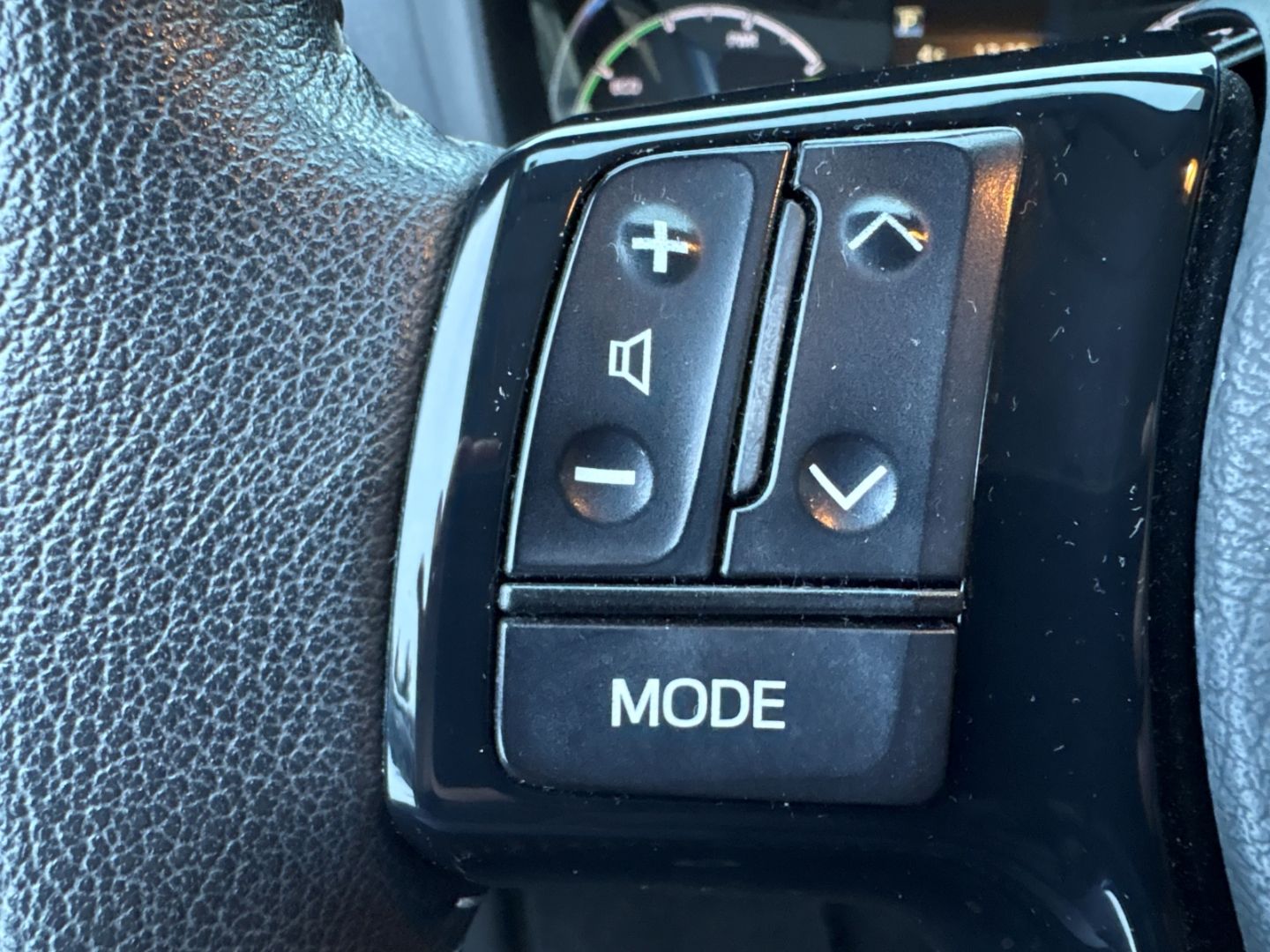 Fahrzeugabbildung Toyota Yaris Hybrid Comfort KLIMA PDC v/h