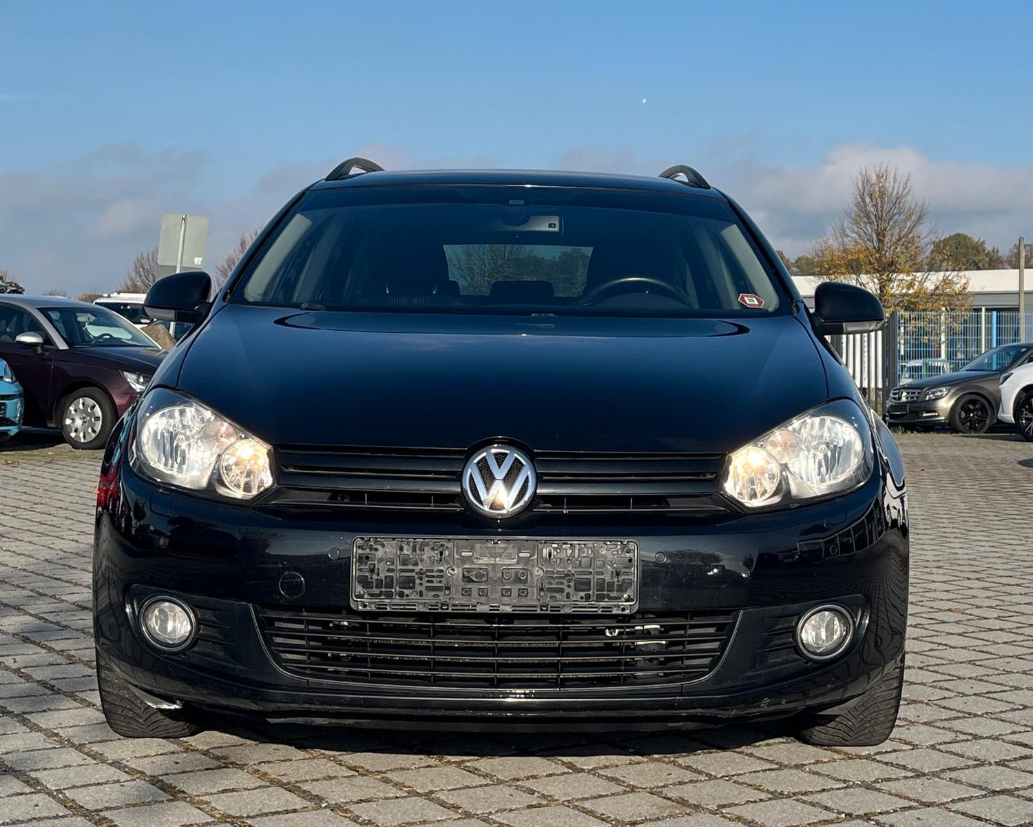 Volkswagen Golf 2013 — rear view