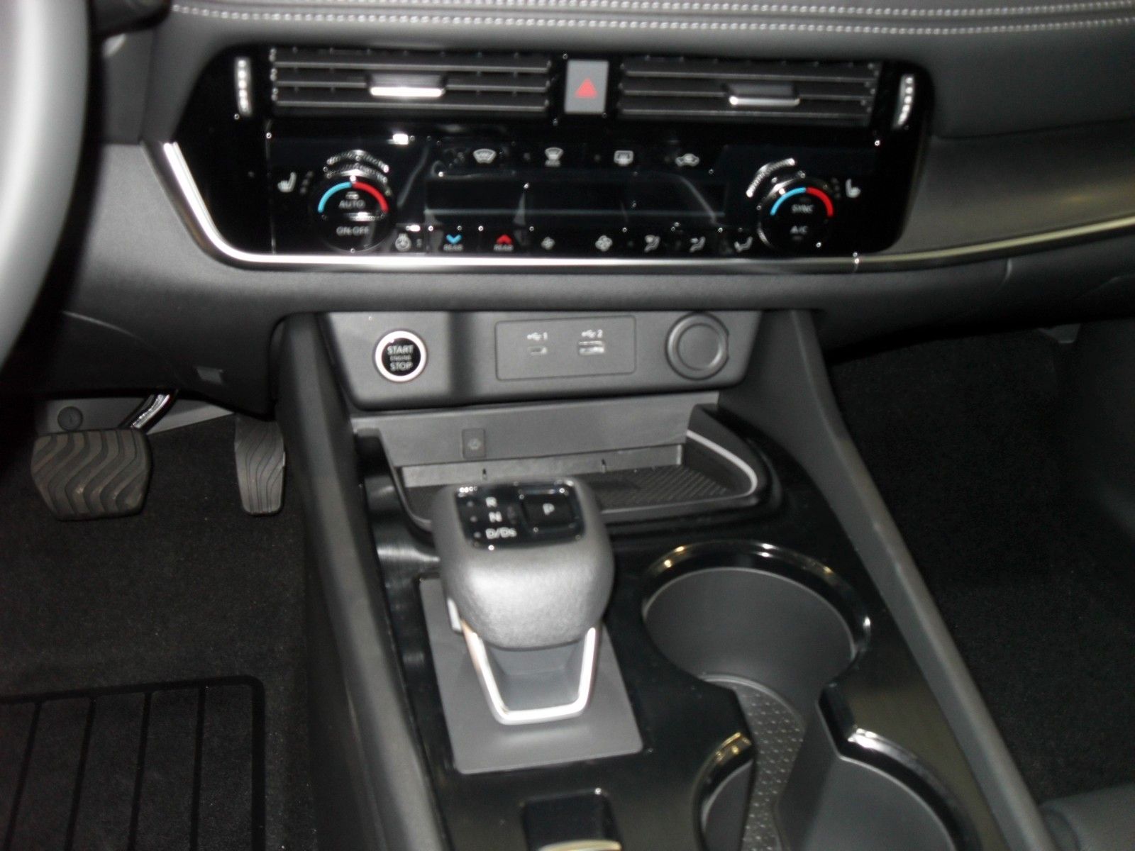 Fahrzeugabbildung Nissan X-Trail N-Connecta | LED | Head UP | Leder