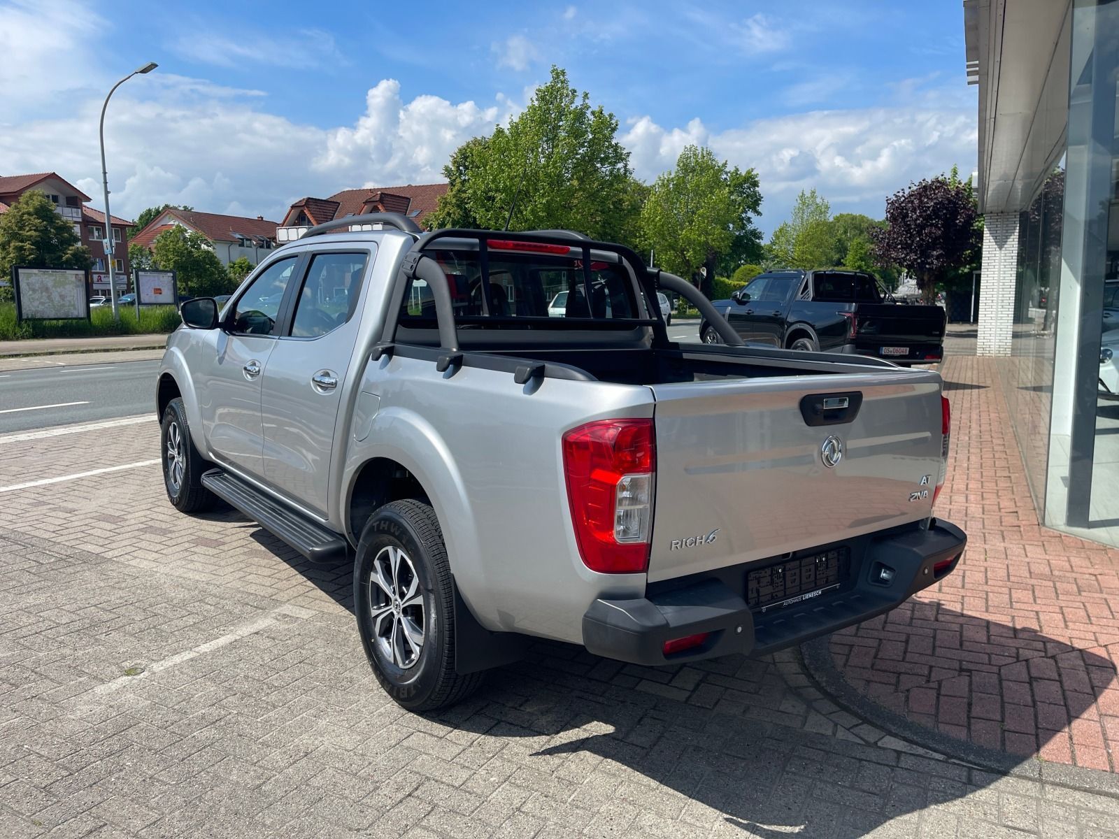 Fahrzeugabbildung DFSK DFM Navara 2.3 TDi 4x4 Automatik Doka Luxury Kam