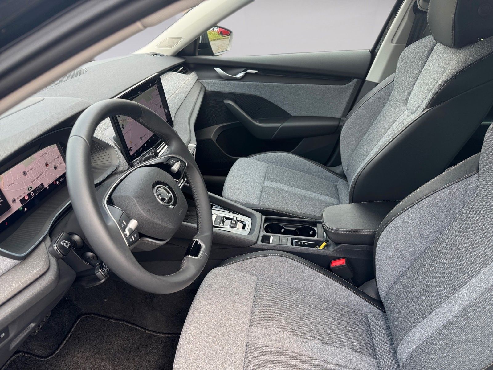 Fahrzeugabbildung SKODA Octavia Combi Selection 2.0 TDI