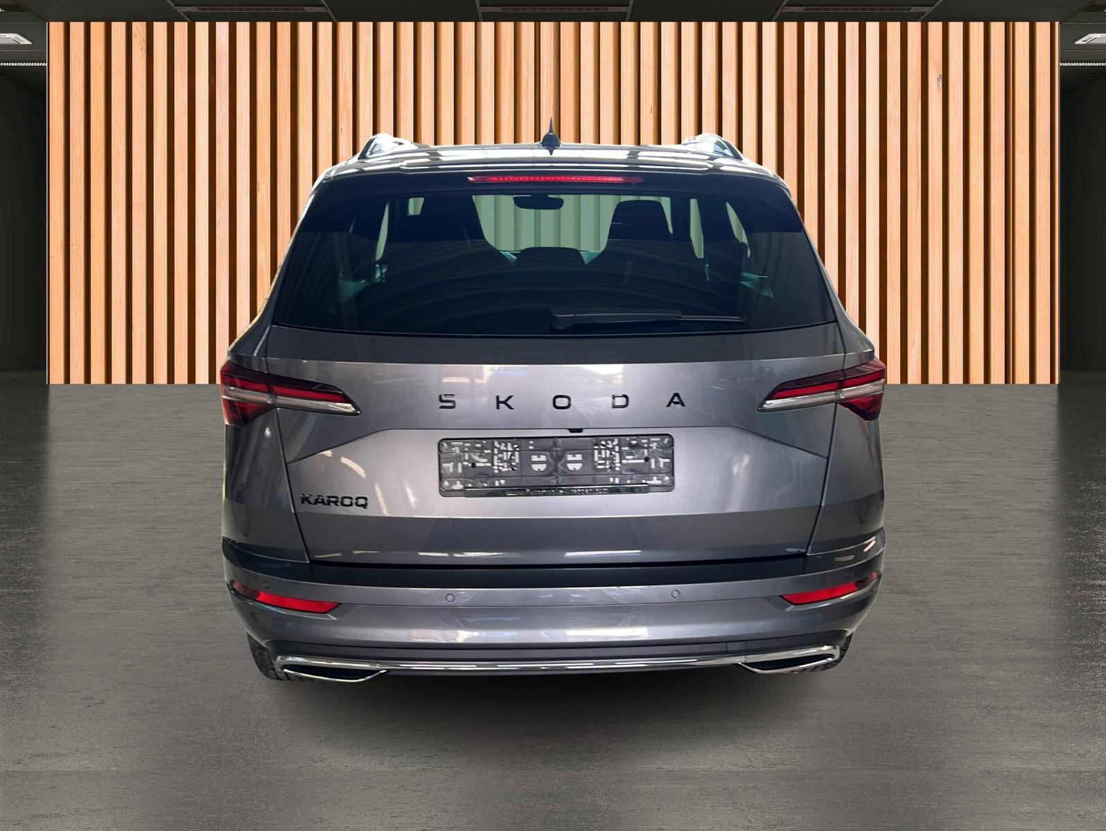 Skoda Karoq 1.5 TSI DSG Sportline*Kamera*ACC*DAB*KeyGo