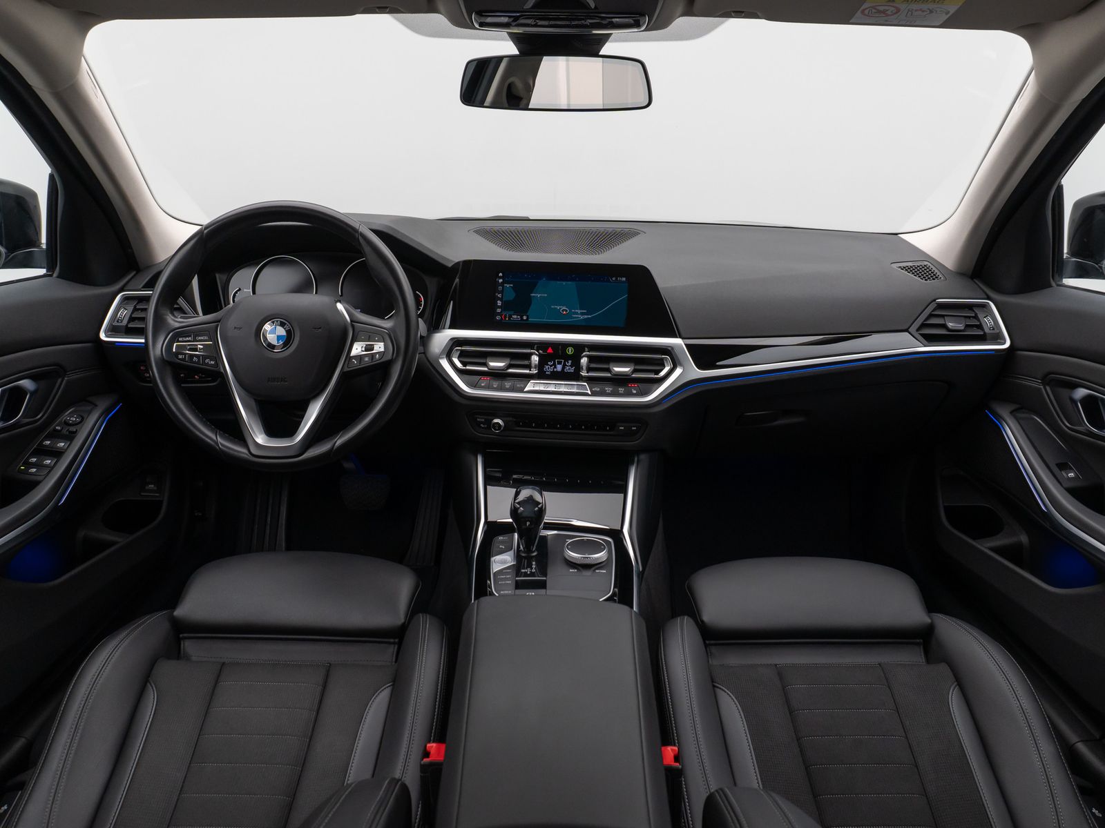 Fahrzeugabbildung BMW 320d Sport Line LED PDC Geschwindigk Indivibual