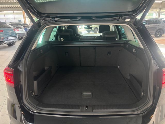 Passat Variant 4Motion 2.0 TDI*Navi*APP*AHK*Pano