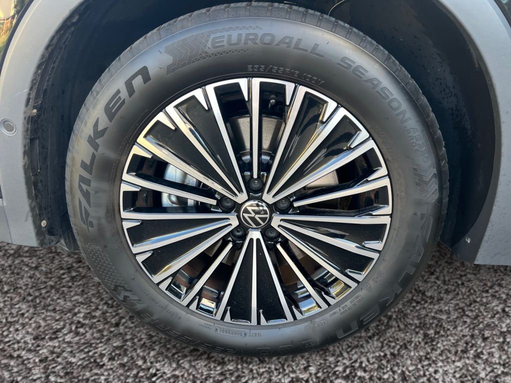 Fahrzeugabbildung Volkswagen Tiguan 2.0 TDI DSG Life AHZV,Navi,LED,SH,ACC