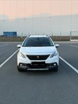 Peugeot 2008 Signature PureTech 110 Signature - Peugeot 2008 mit Benzin-Antrieb: Kleinwagen, Schaltgetriebe