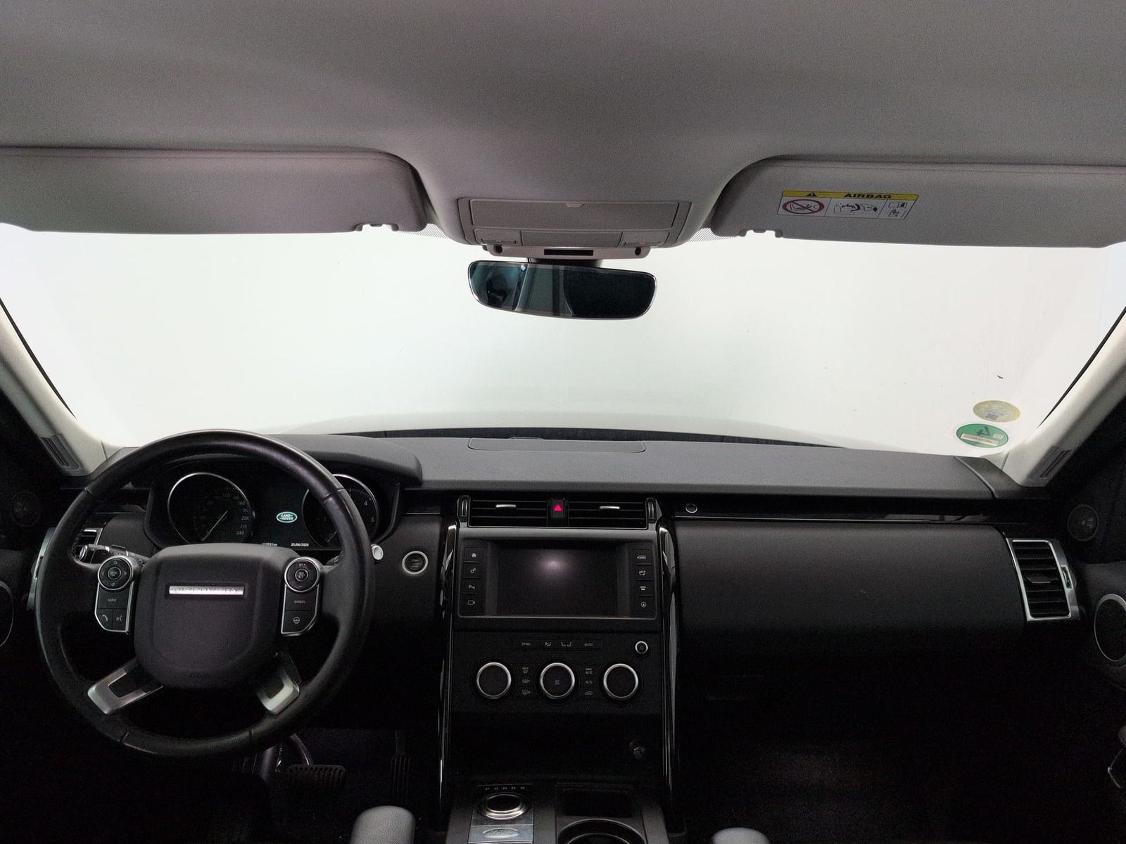 Fahrzeugabbildung Land Rover Discovery 5 2.0 TD4 SE * Leder * AHK * Navi*
