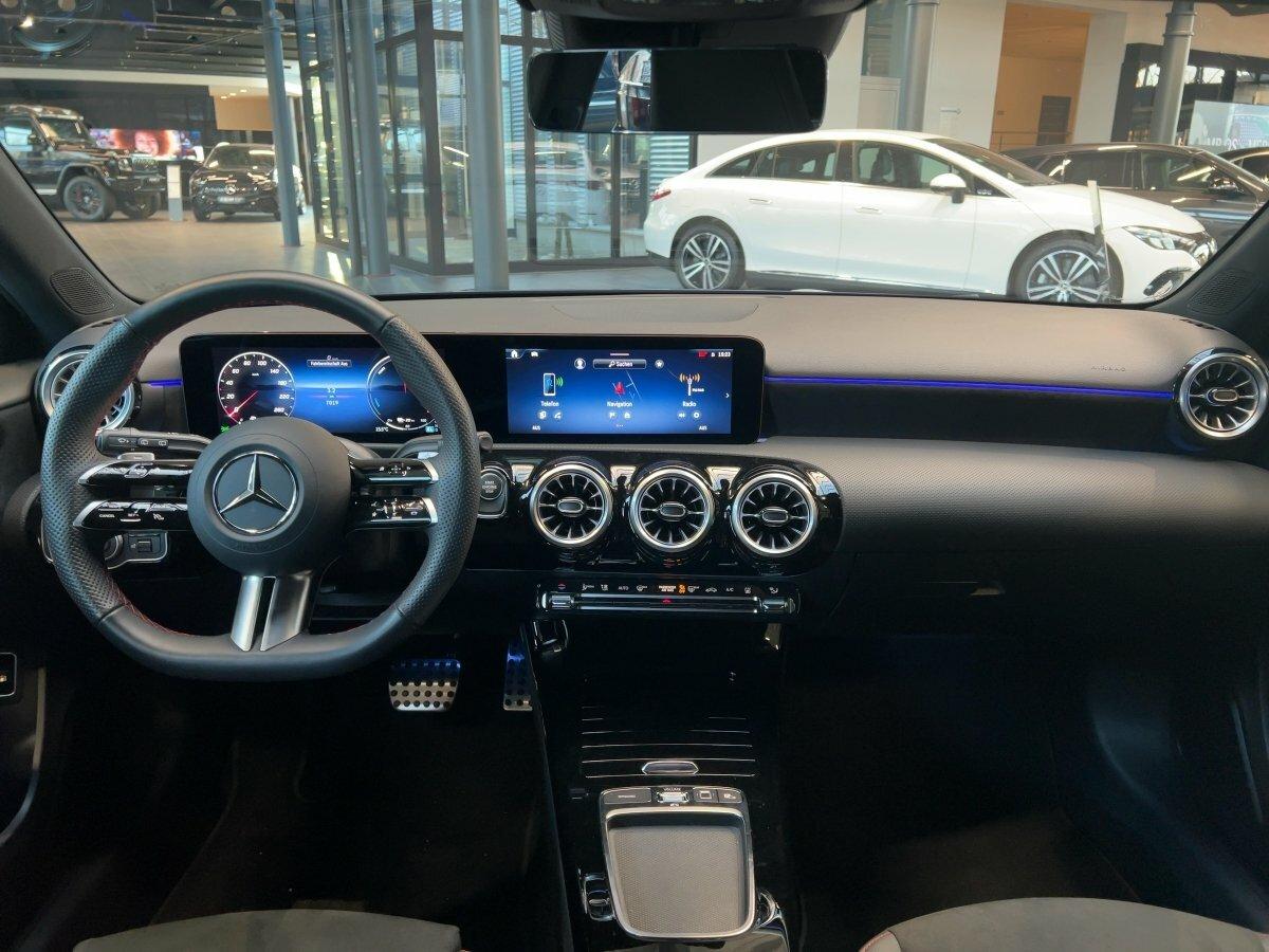 Mercedes-Benz A 250e EQ Hybrid AMG+LED+KEY.-GO+360+AMBIENTE