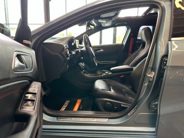 Mercedes-Benz A 250 *PANORAMA*HarmanKardon*SPORT*PDC(CAM)*