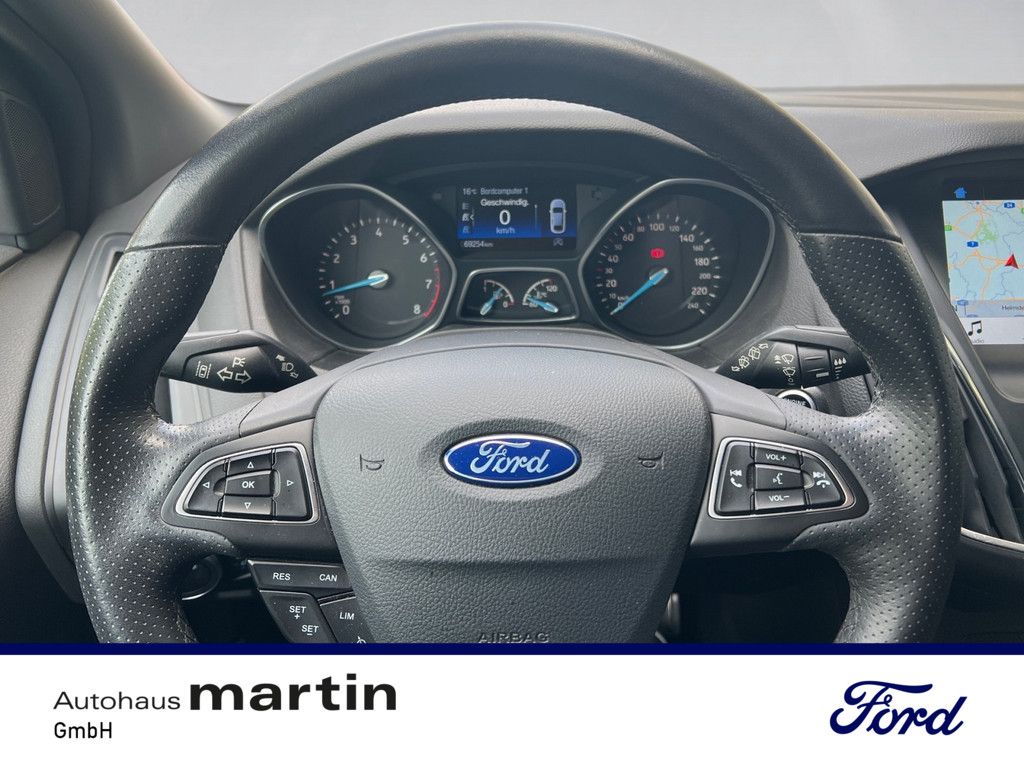 Fahrzeugabbildung Ford Focus 1.0 ST-Line BI-XENON KAMERA SYNC NAVI SHZ