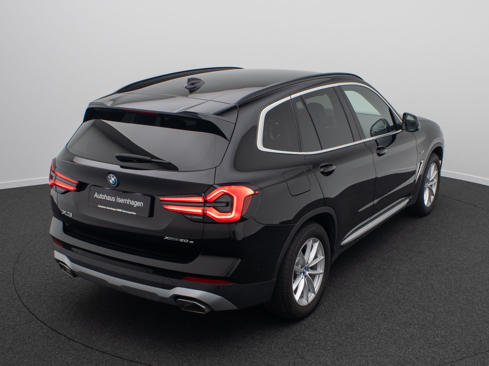 Fahrzeugabbildung BMW X3 xD30e Kamera DAB HiFi AHK Sportsitze 18Zoll