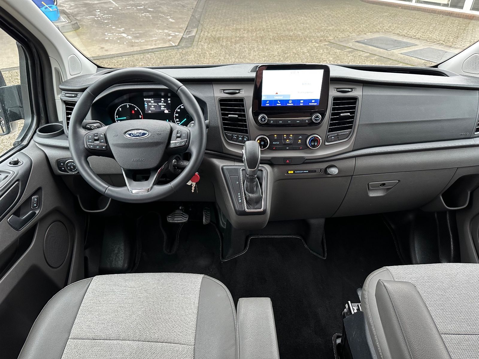 Fahrzeugabbildung Ford Transit Dreamer CapLand 2.0 TDCi AHK/Xenon/Navi