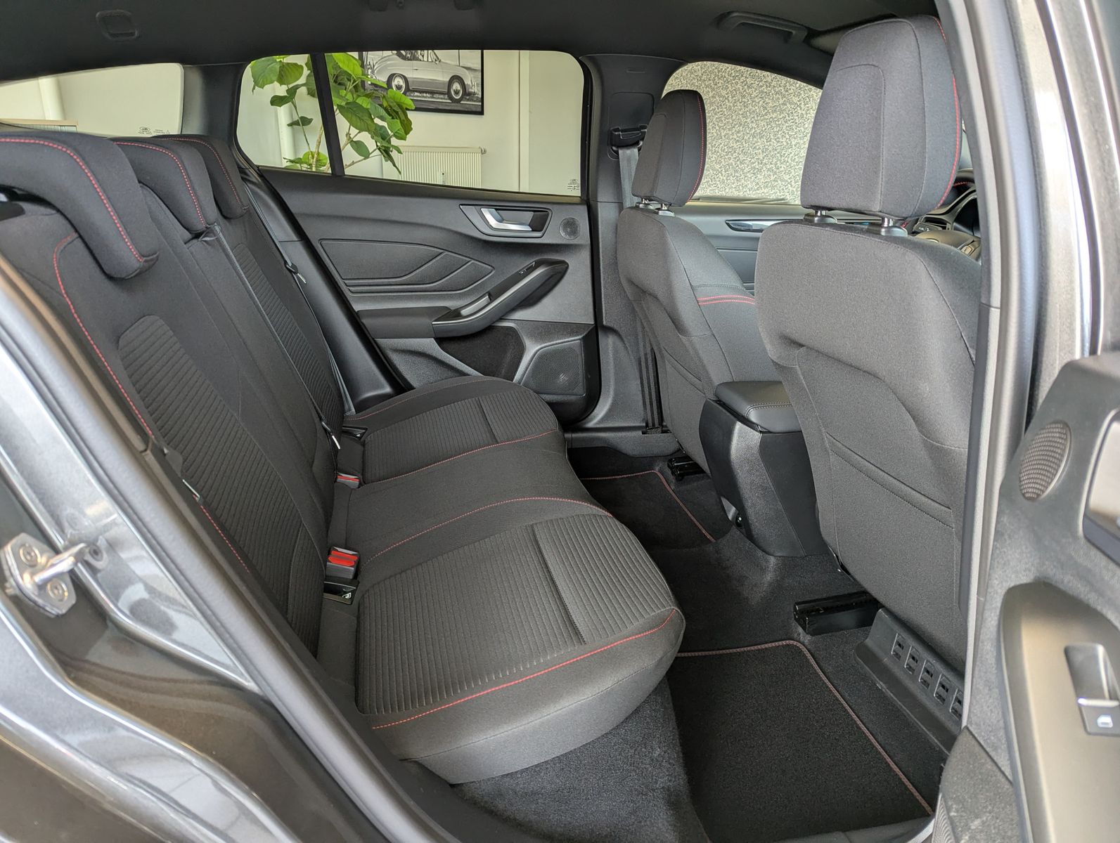 Fahrzeugabbildung Ford Focus 1.0 ST-Line X EB Matrix B&amp;O ACC Kamera 18"