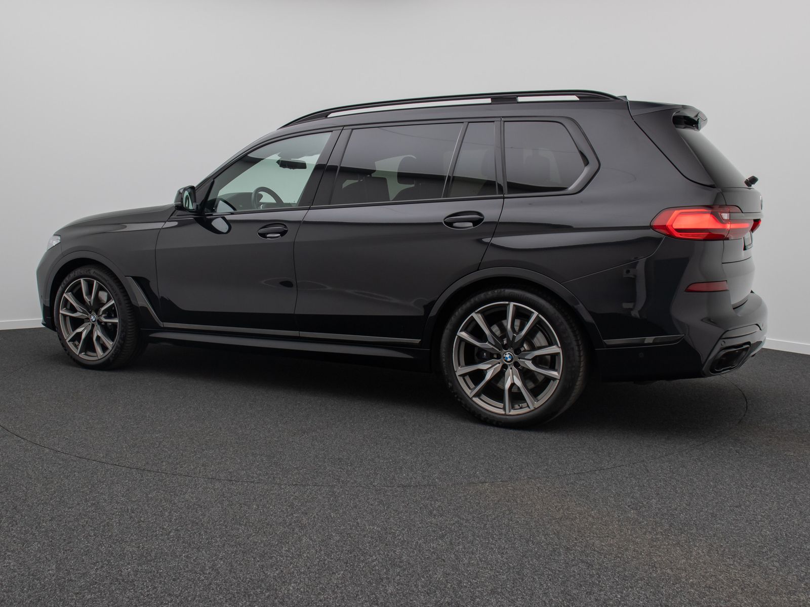 Fahrzeugabbildung BMW X7 M50i 360°HUD B&W Massage FondEnt 22Zoll Voll