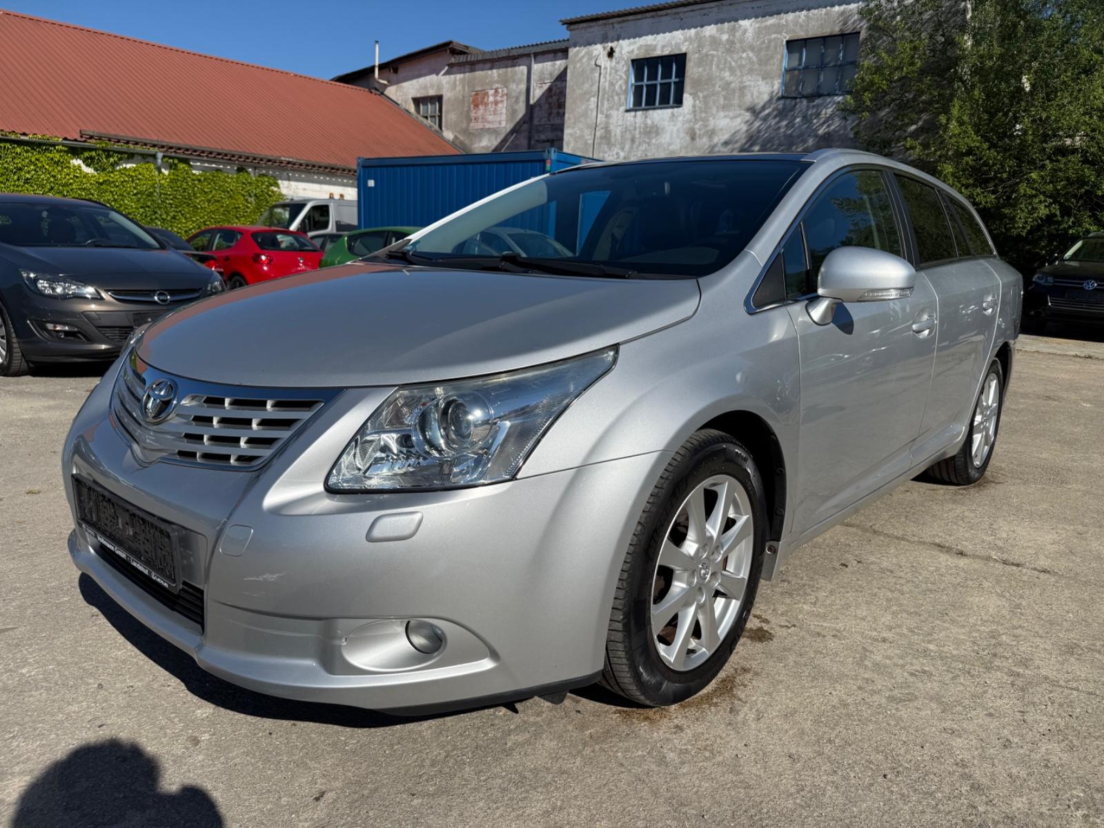 Toyota Avensis Kombi Executive*VOLL-AUSSTATTUNG*EU-5