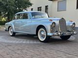 Mercedes-Benz 300d Adenauer