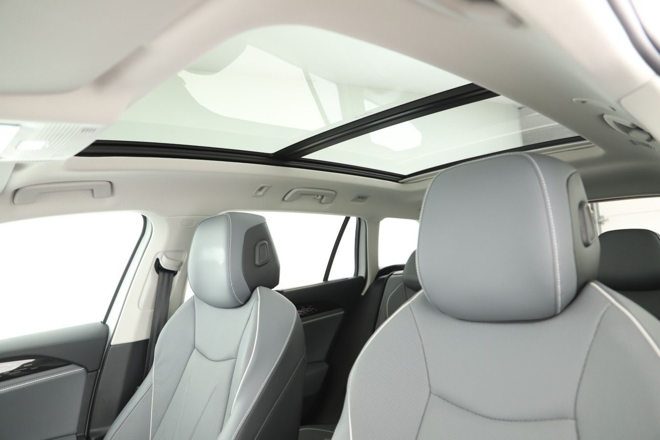 Volkswagen Passat Variant - Bild 12