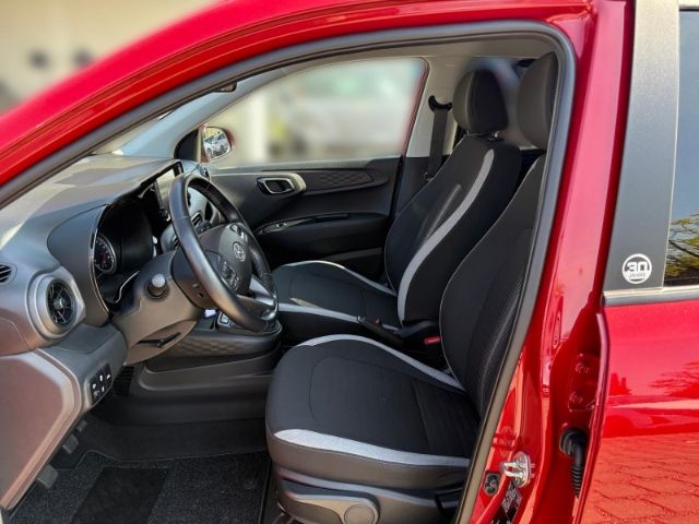 Fahrzeugabbildung Hyundai i10 1.0 Edition 30 +KLIMA+CARPLAY+SHZ+RADIO+UVM+
