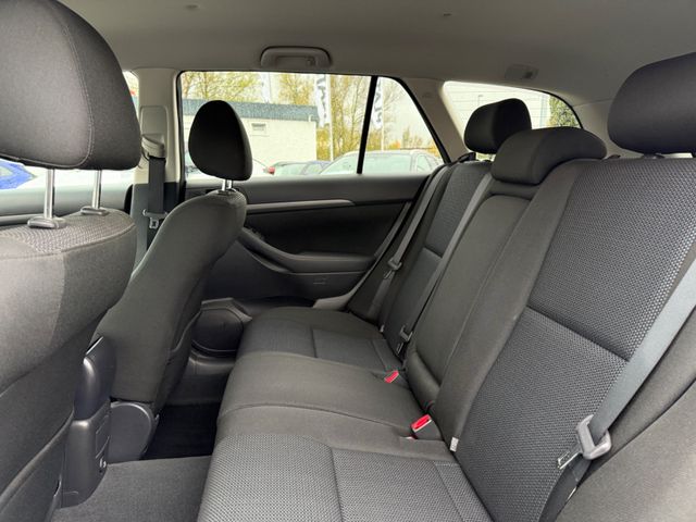 Toyota Avensis  Kombi 1.8 Travel