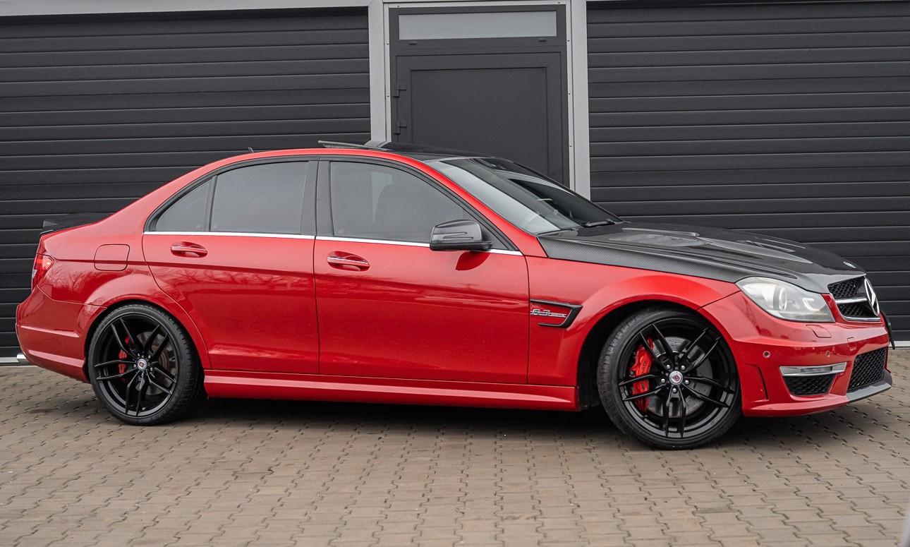 Mercedes-Benz C 63 AMG CARBON