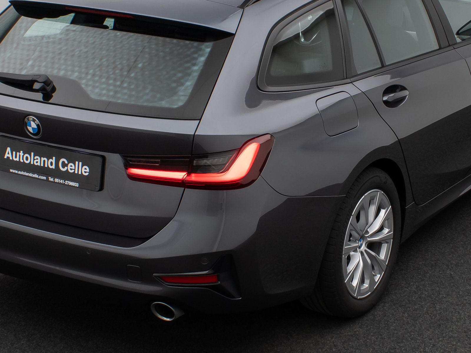 Fahrzeugabbildung BMW 320d DAB HiFi CockPitPro Lordos Alarm PDC Sport