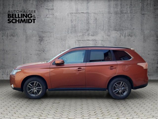 Outlander 2.2 DI-D ClearTec Instyle 4WD